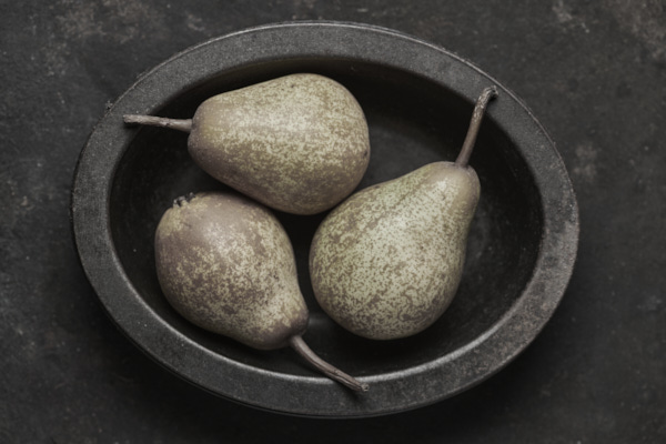 Image of pears in a pie dish